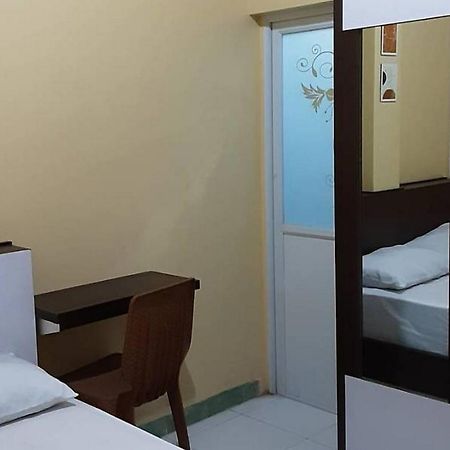 Guest House Syariah Lp3B Brebes Redpartner エクステリア 写真